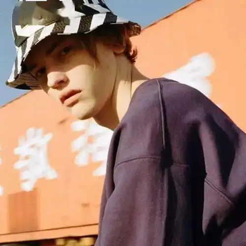 今天是混搭风头像
