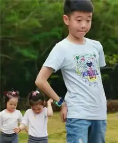 还记得爸爸去哪儿中的杨阳洋吗5年后的他,帅成了小男神变化
