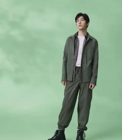还在愁春季如何搭配吗看看井柏然就知道了直男也能穿出新花样
