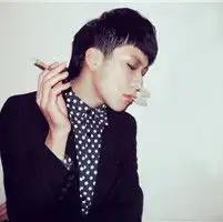 非主流qq抽烟头像闪图
