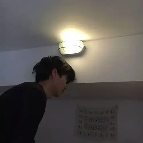 男头帅小伙子的头像
