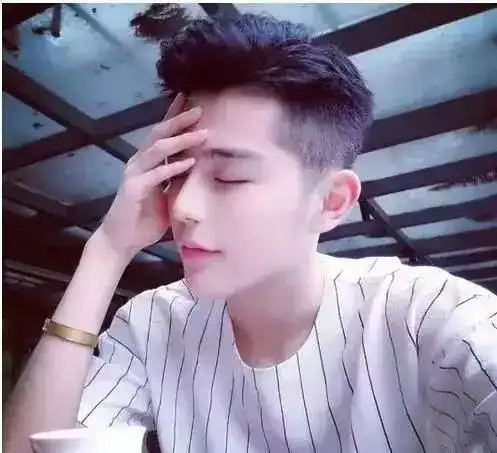 男生发型推荐这些发型超帅
