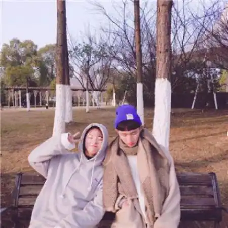 非主流情侣头像一男一女能遇见你是我的福分
