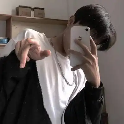 ins酷帅真人文艺范高冷男生头像
