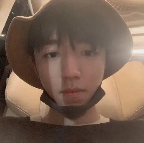 王俊凯扮演路飞造型这个男孩也想成为海贼王
