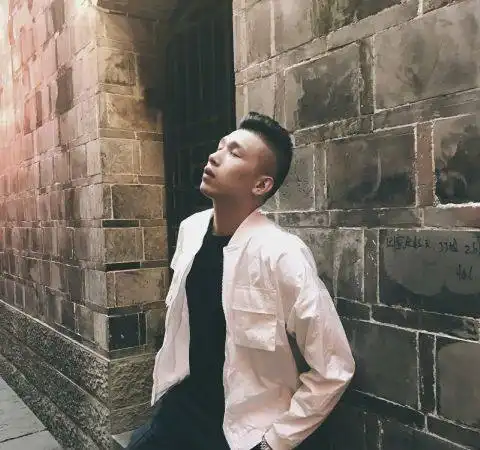 王小源周年庆,要求天佑随礼5000元,否则踢出源佑手
