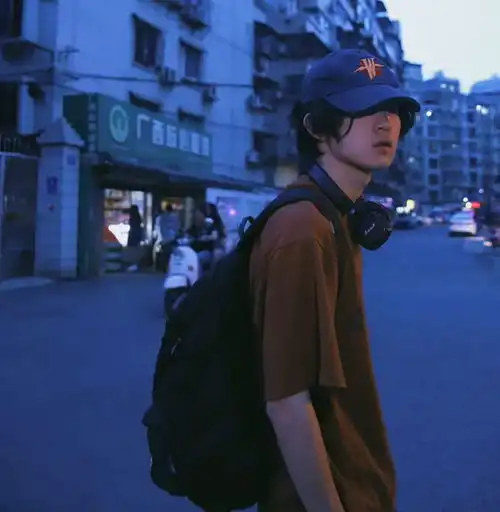 甜酷头像娇贵的小公主
