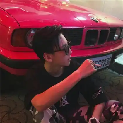 个性魅力男生帅气头像,每一张都有着不同风格
