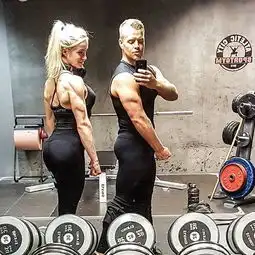 320斤胖子健身减肥成肌肉男,轻松找女友,请不要否定潜力股
