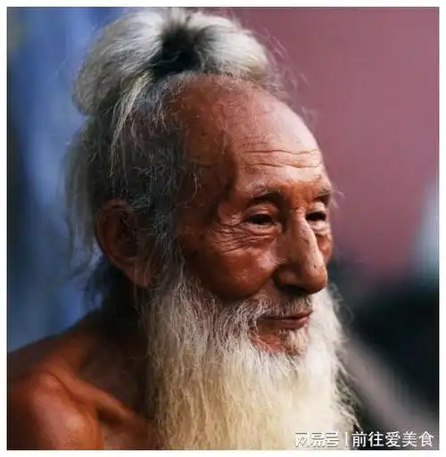 老汉李继胜晚年当裸模,20多年帮扶8个子女,如今百岁孤苦无依
