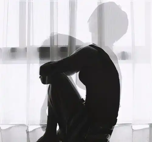 我遇见了一个喜欢的姑娘,可姑娘对我爱搭不理,后来我才知道原因
