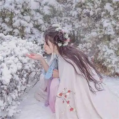虐文大雨磅礴夜,他向左救他未婚妻,却让她向右,把仇人引开
