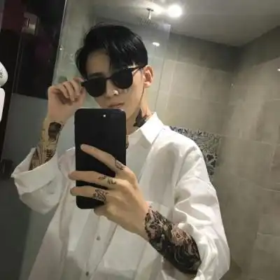 2019帅气潮流的男生头像大全离开你我好像更快乐了呢
