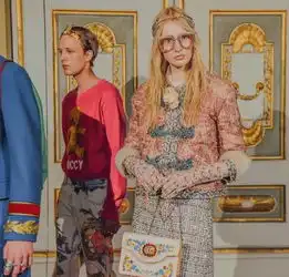 gucci2018早春秀别低头不知道掉下来什么鬼
