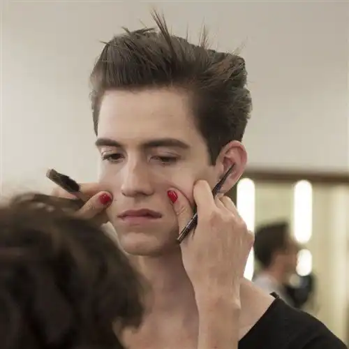 精选火爆抖音的100张头像,手绘插画复古港风欧美清新文艺唯美古风5大系列等着你来换
