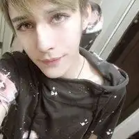 他的眼神,很魅惑潮流男生头像
