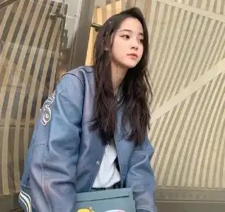 欧阳娜娜回应身为中国人很骄傲,其父为了摘帽子大骂蔡某某
