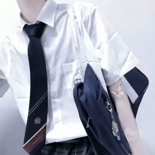 男生头像天冷了你要照顾好自己
