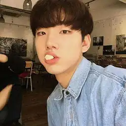 单眼皮男生要怎样选择一个合适的发型
