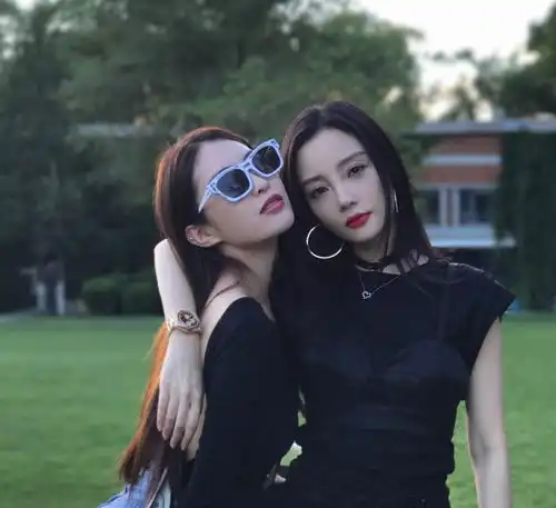 李小璐发新歌小路,歌词有深意,疑公开不愿与贾乃亮复合原因
