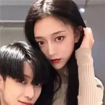 男生暗恋你的3表现,你以为只是开玩笑其实是真的喜欢你呢
