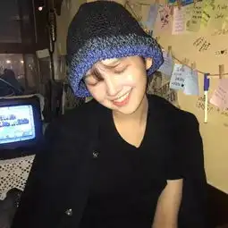 头像想待在喜欢的人身边是理所当然的啊
