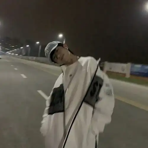 头像爱你是我最初的梦想
