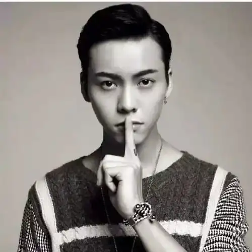 暴露年龄的时候到了你出生那一年,澳门到底发生了哪些大事
