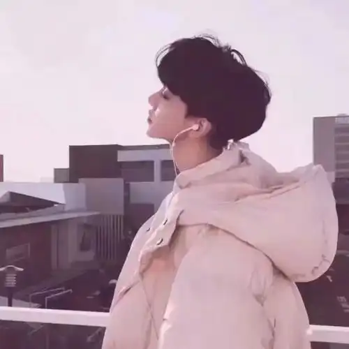 头像壁纸爱是一场久别重逢的旅行
