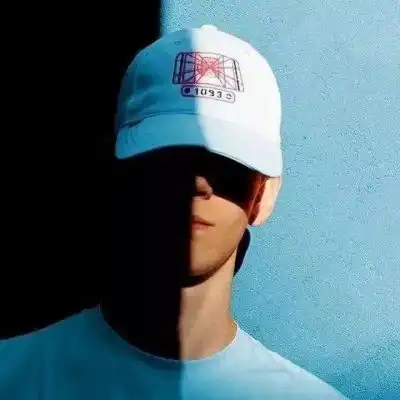 很火的微信头像男生伤感帅气眼睛那么美不应该流泪水
