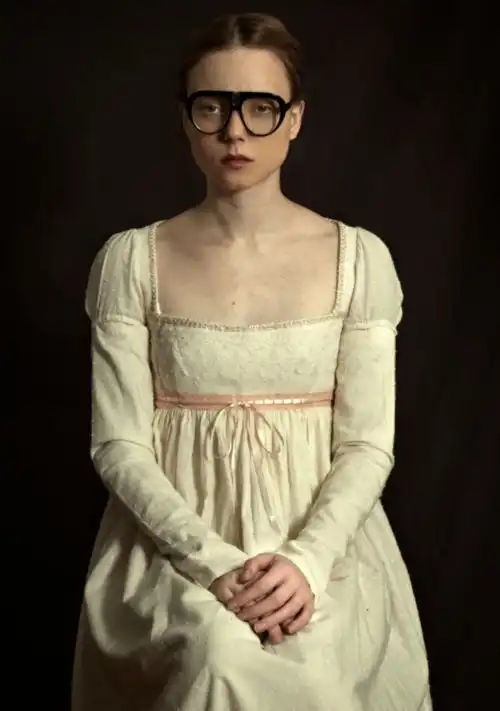 穿越版的文艺复兴,阿根廷摄影师拍下中世纪人们生活在现代的模样
