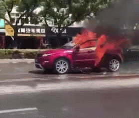 抖音渣男丧心病狂火烧前妻3小时,还有人为他开脱
