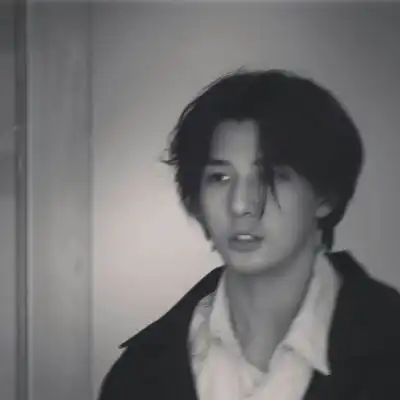 孤独伤感微信头像
