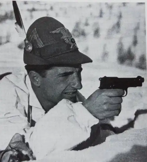 二战意大利的制式装备伯莱塔m1934手枪萨沙的兵器图谱第322期
