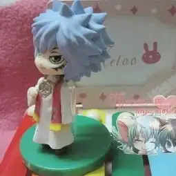 男朋友喜欢日本动漫家庭教师中的白兰,他马上要生日了,我该送些什么好呢
