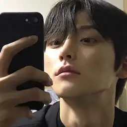 成熟稳重男生qq头像
