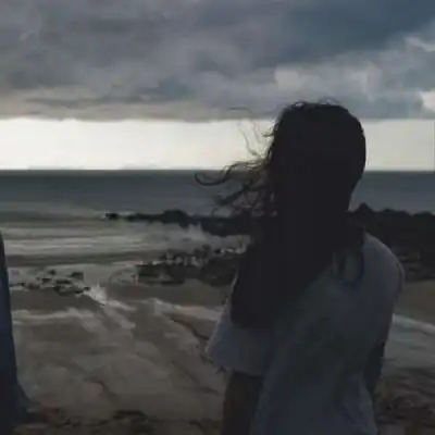 情侣头像一男一女背影2020情侣头像背影唯美
