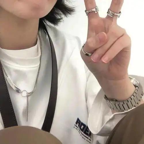 今天男生头像来一波
