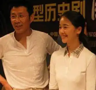 左小青离婚,女神也老了她当年为何,要嫁给大她20岁的男人
