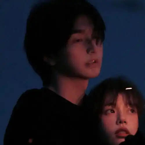 情侣头像喜乐有分享,共度日月长
