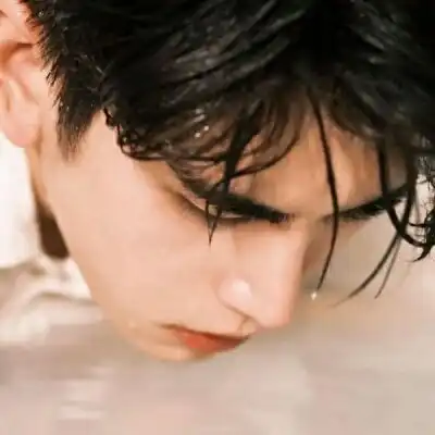 最新版90非主流男生头像帅气合集一辈子这么长干嘛着急在十几岁找到真爱
