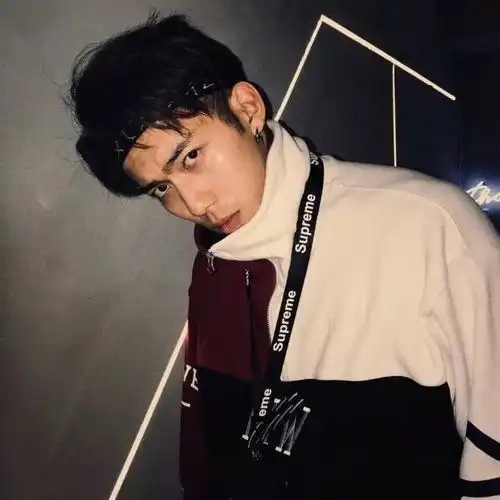 头像,个性白边男生萌宠
