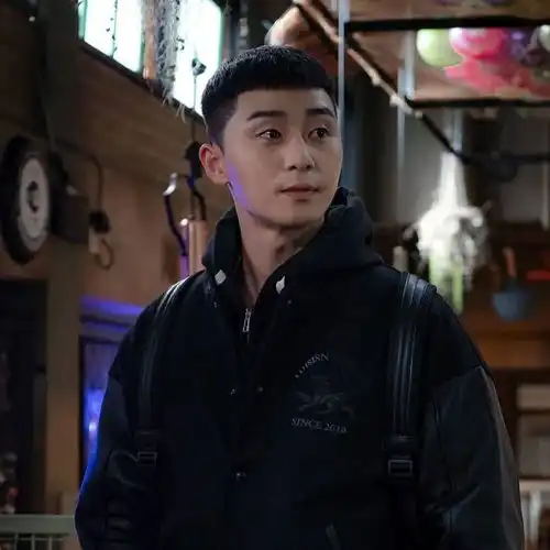 梨泰院class的栗子头朴叙俊又帅又可爱陈伟霆吴亦凡都不答应
