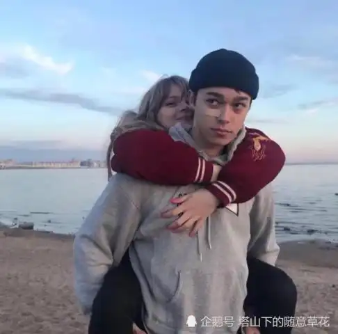 女友问为什么喜欢我时,直男不知所措,暖男3条回答能撩一天
