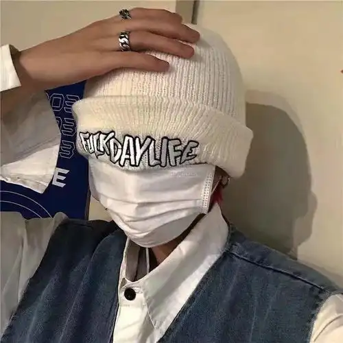 头像关于凡尔赛文学的沙雕文案
