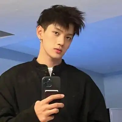 2022帅气又很成熟的男生魅力头像大全最幸运的是你做你自己就有人爱你
