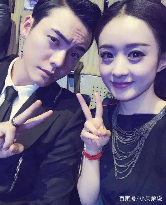 陈伟霆和谁合照都高冷,唯独在他面前笑得像个傻子
