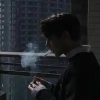 玩手机的,打电话的,男生微信头像低调成熟大气
