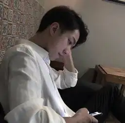 异性朋友间,共用了这3个东西,早已是友情之上,恋人未满了
