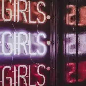 朋友圈背景图爱人啊
